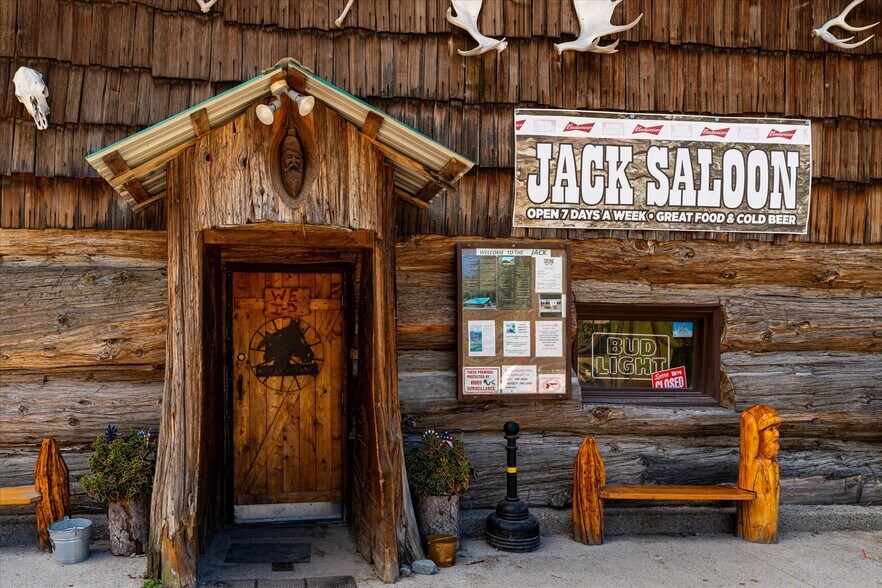 More Photos Of 7000 Graves Creek Rd, Lolo Bar For Sale