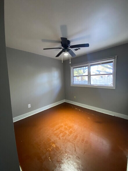 More Photos Of 1617 Ashley River Rd, Charleston Freestanding For Lease