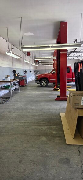 More Photos Of 5212 Preston Hwy, Louisville Industrial For Sale
