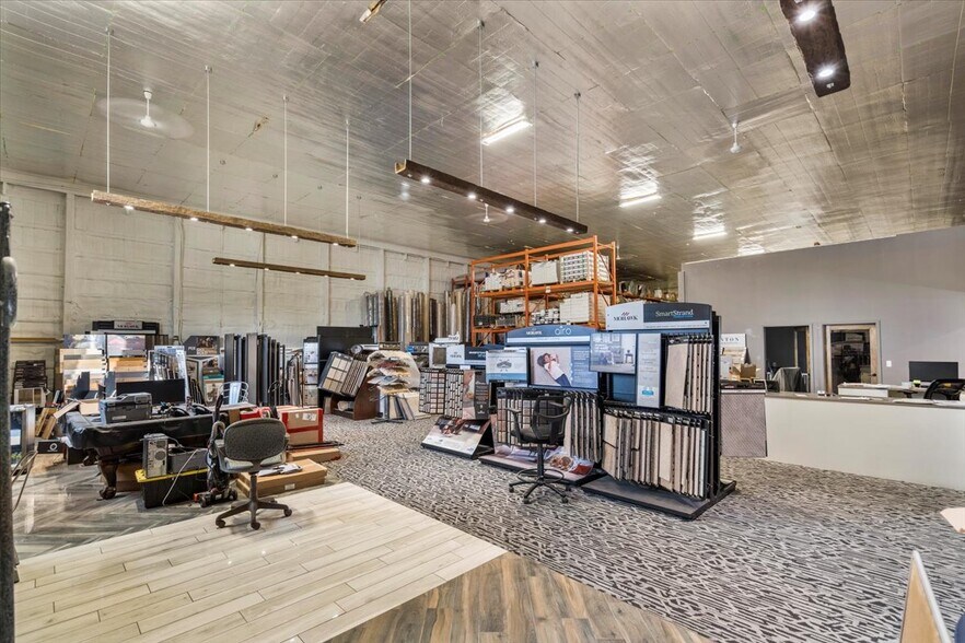 More Photos Of 0000 Orchard Lake, Pontiac Light Manufacturing For Lease