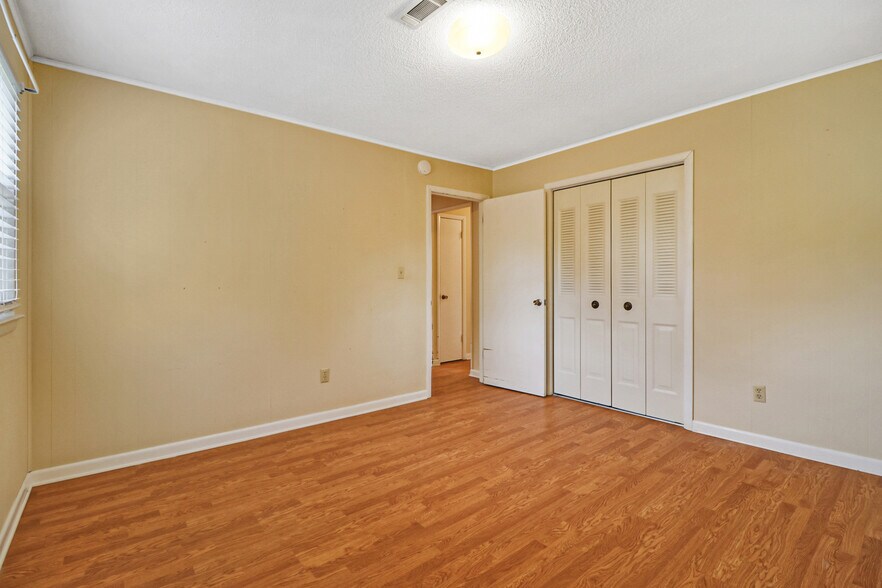 More Photos Of 148 Porter Ln, Spring City Specialty For Sale