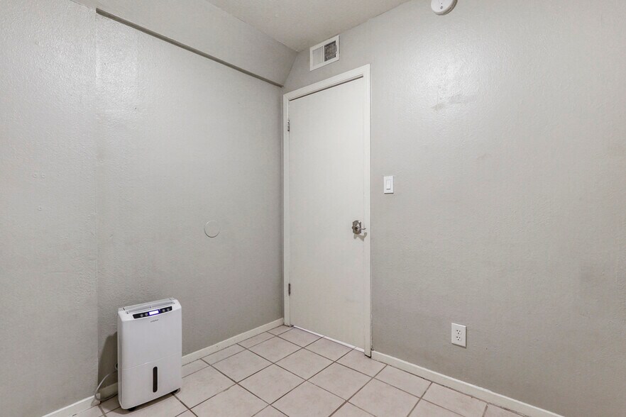 More Photos Of 517 13th St, Sacramento Multifamily For Sale