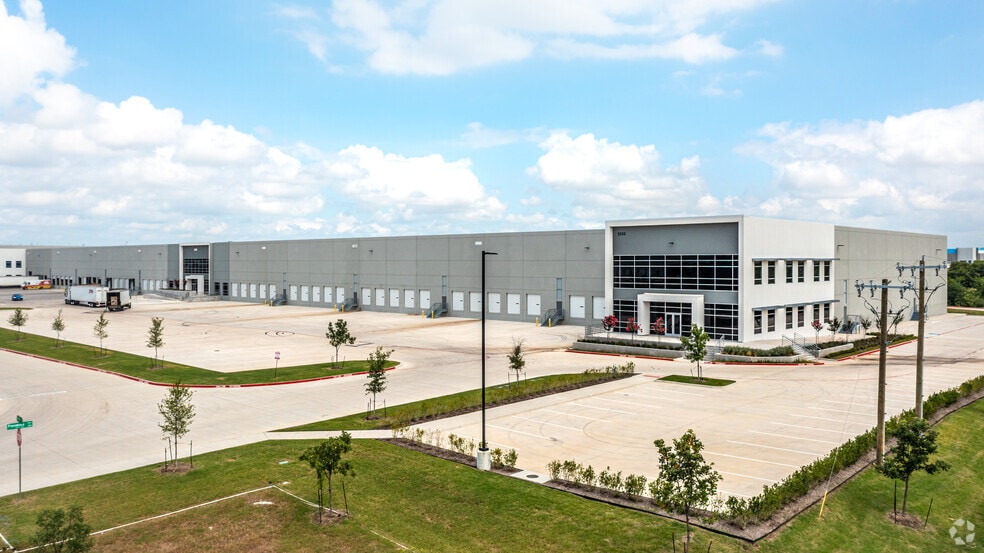 Primary Photo Of 2233 Providence Dr, Fort Worth Distribution For Lease