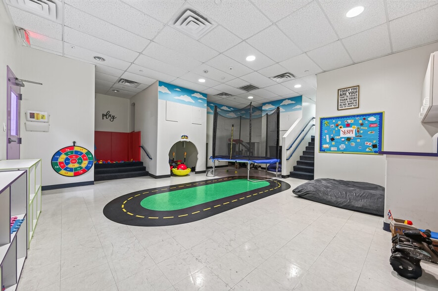 More Photos Of 33043 Egypt Ln, Magnolia Daycare Center For Sale
