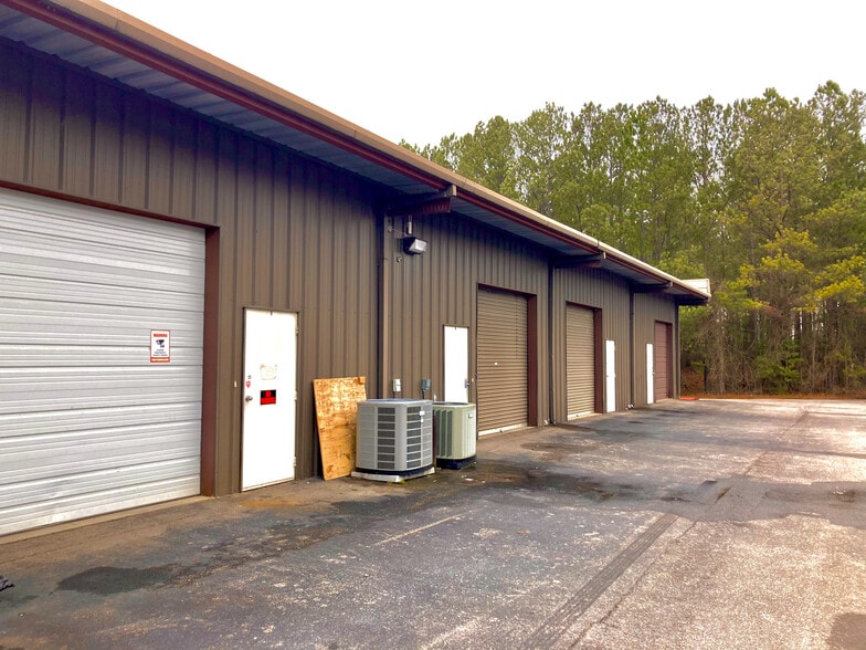 More Photos Of 130 Centrum Dr, Irmo Flex For Lease