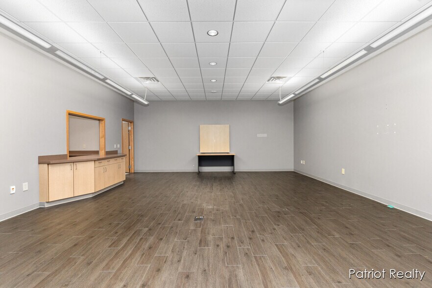 More Photos Of 75 Applewood Dr, Sparta General Retail For Sale