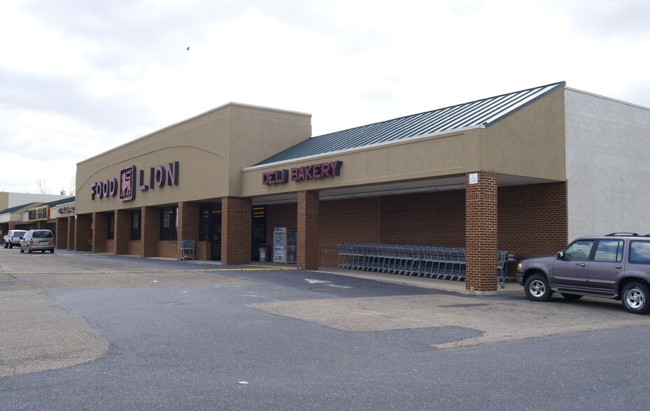 Primary Photo Of 74 Orchard Hills Cir, Staunton Freestanding For Lease