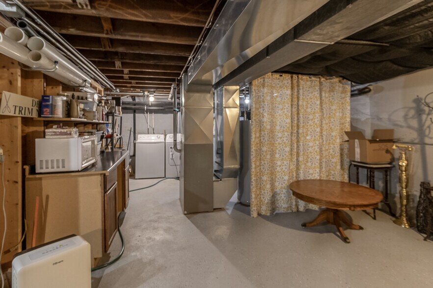 More Photos Of 25 S Park Ave, Le Center General Retail For Sale