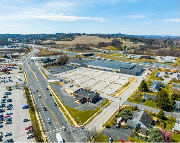 Primary Photo Of 1094 Haines Rd, York Unknown For Lease