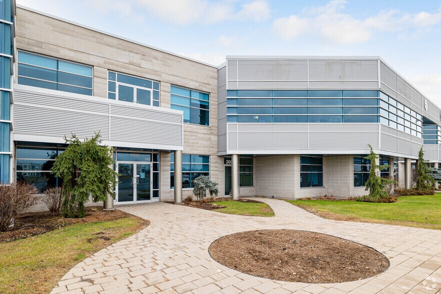 More Photos Of 9955 Rue De Châteauneuf, Brossard Office For Lease
