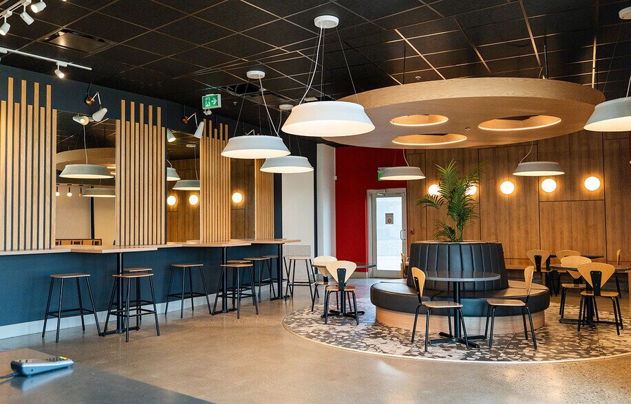 More Photos Of 2525 Pembina Highway, Winnipeg Apartments For Lease