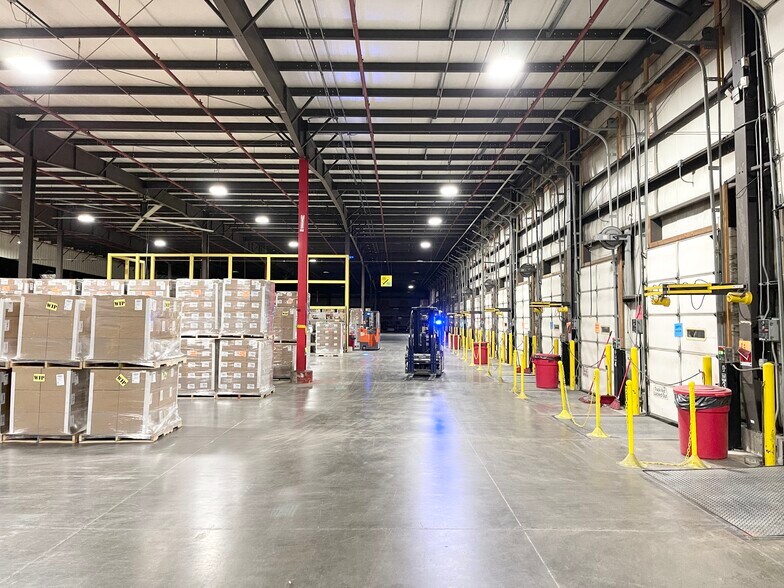 More Photos Of 100 Wisconsin River Dr, Port Edwards Distribution For Sale