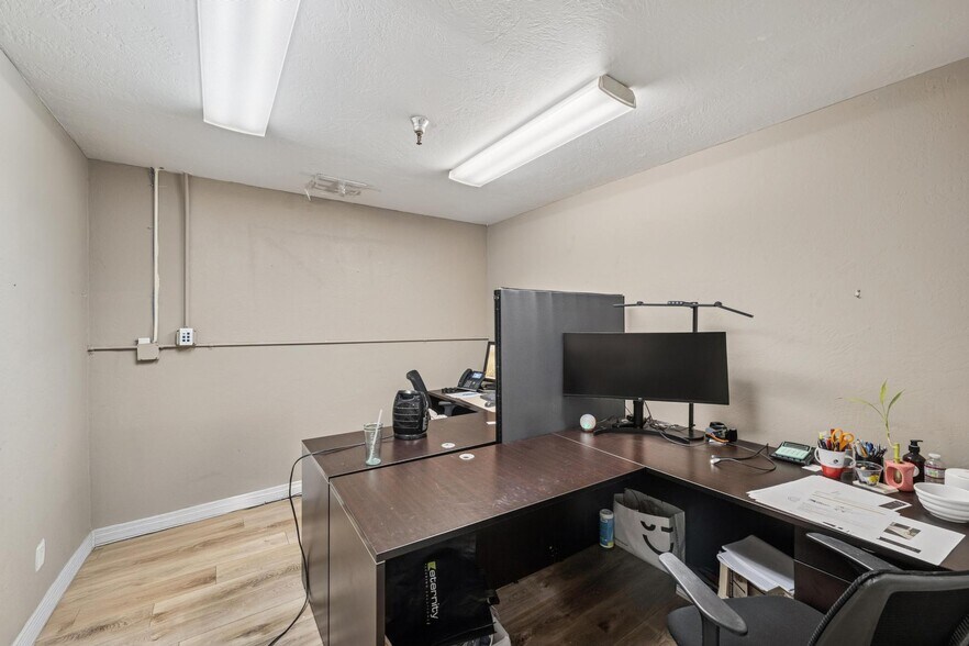 More Photos Of 5130 E Hunter Ave, Anaheim Warehouse For Sale