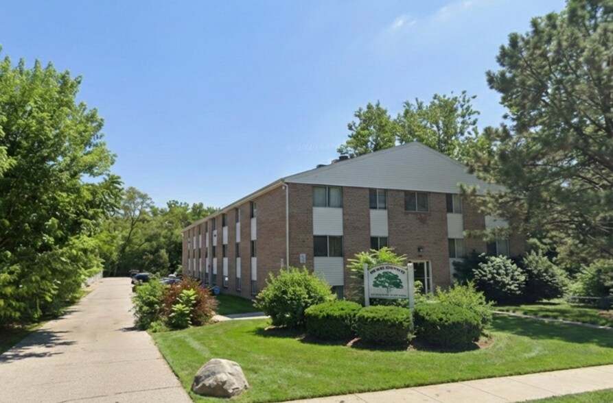 More Photos Of 3915 N 70th Cir, Omaha Apartments For Sale