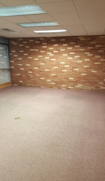 More Photos Of 190 Parish Dr, Wayne Office For Lease