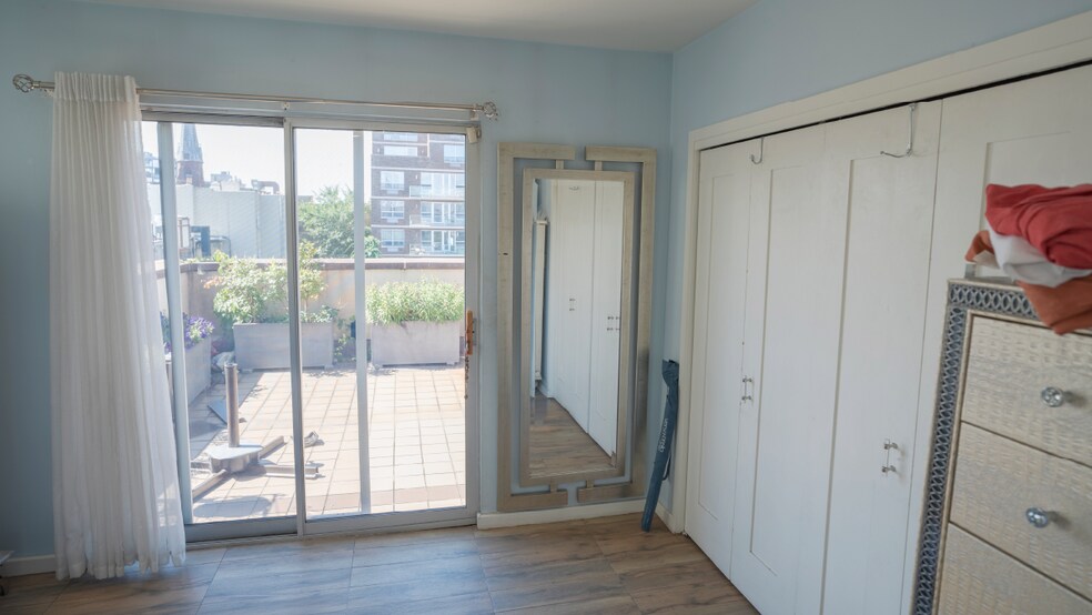 More Photos Of 5-49 47th Rd, Long Island City Office Residential For Lease