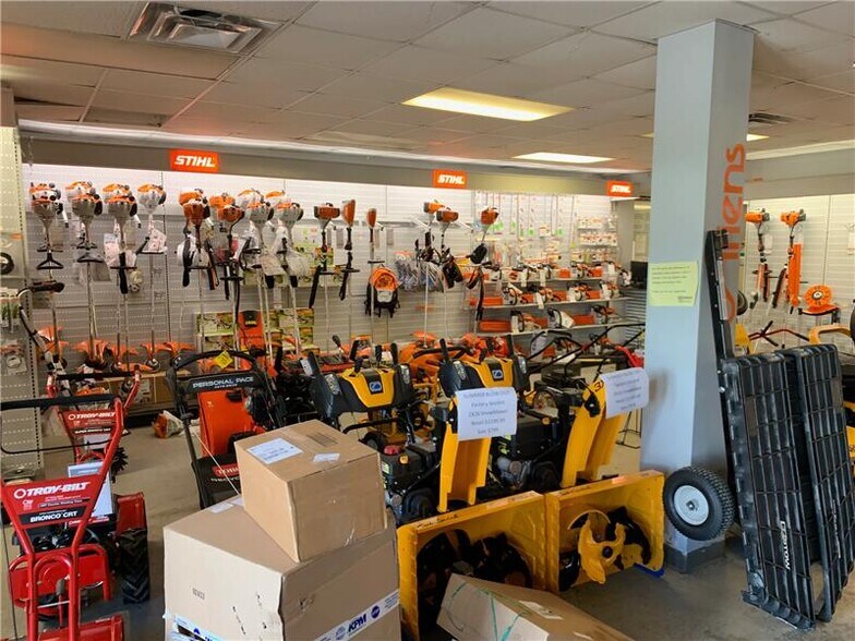 More Photos Of 5280 Caughdenoy Rd, Clay General Retail For Sale