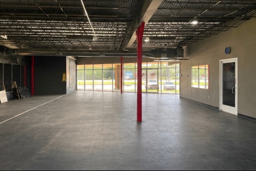 More Photos Of 2100 E Nasa Pky, Seabrook Unknown For Lease