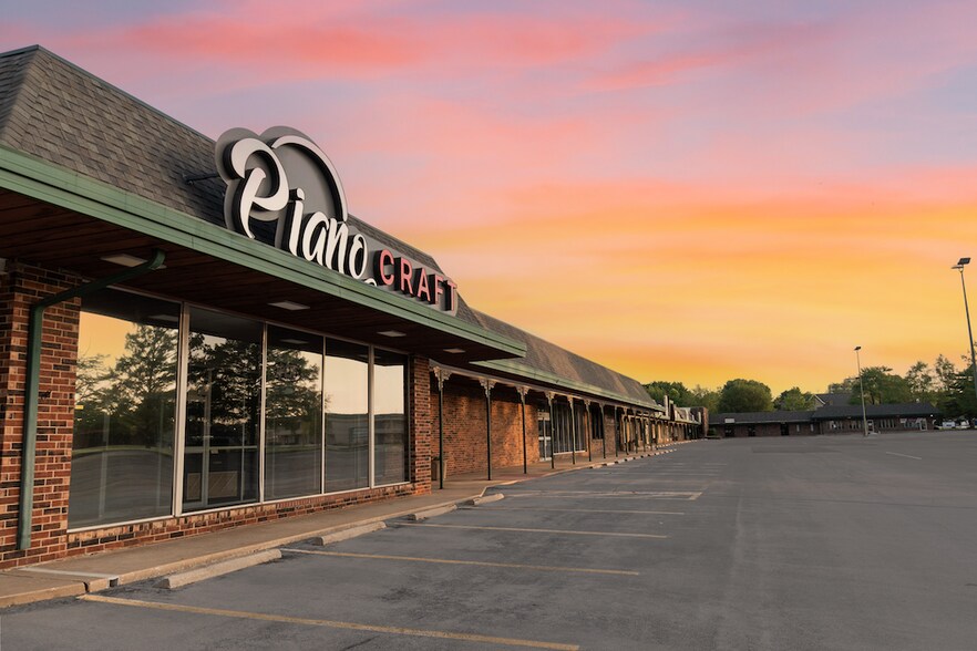 More Photos Of 1675 E Seminole St, Springfield Unknown For Lease