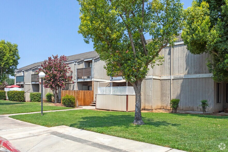 More Photos Of 7087 N Thorne Ave, Fresno Apartments For Sale