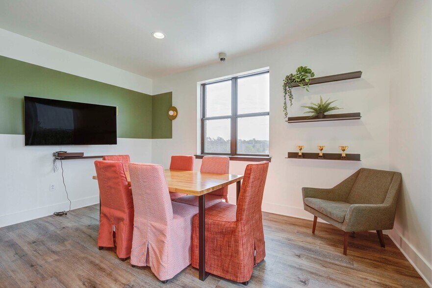 More Photos Of 8150 Baltimore Ave, College Park Apartments For Lease