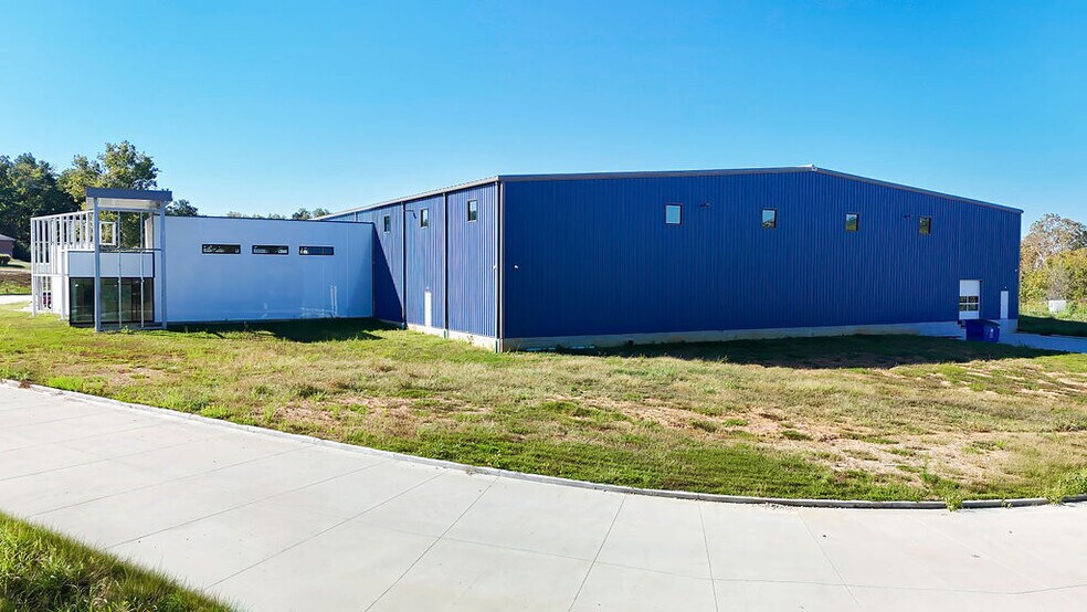 More Photos Of 8989 Weier Rd, Pevely Industrial For Sale