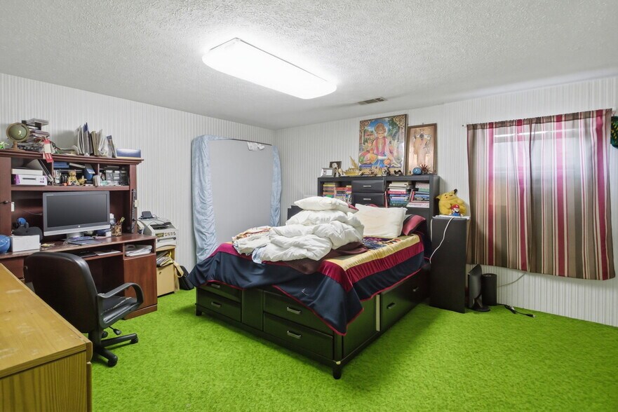 More Photos Of 501 S Breezewood Rd, Breezewood Specialty For Sale