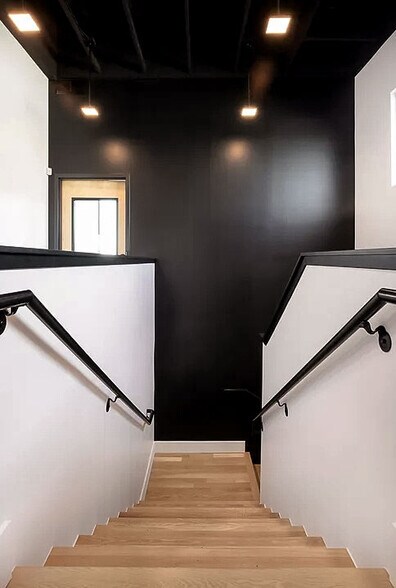 More Photos Of 10718 S Beckstead Ln, South Jordan Coworking Space