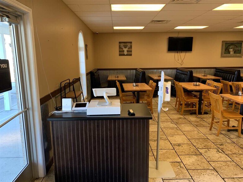 More Photos Of 675 S Main St, Brownsville Restaurant For Sale
