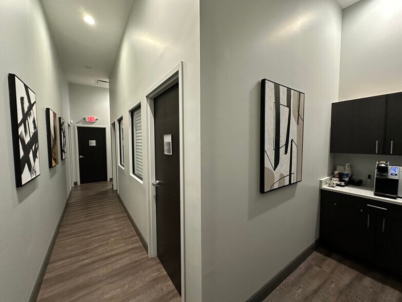 More Photos Of 952 International Pky, Lake Mary Office For Sale