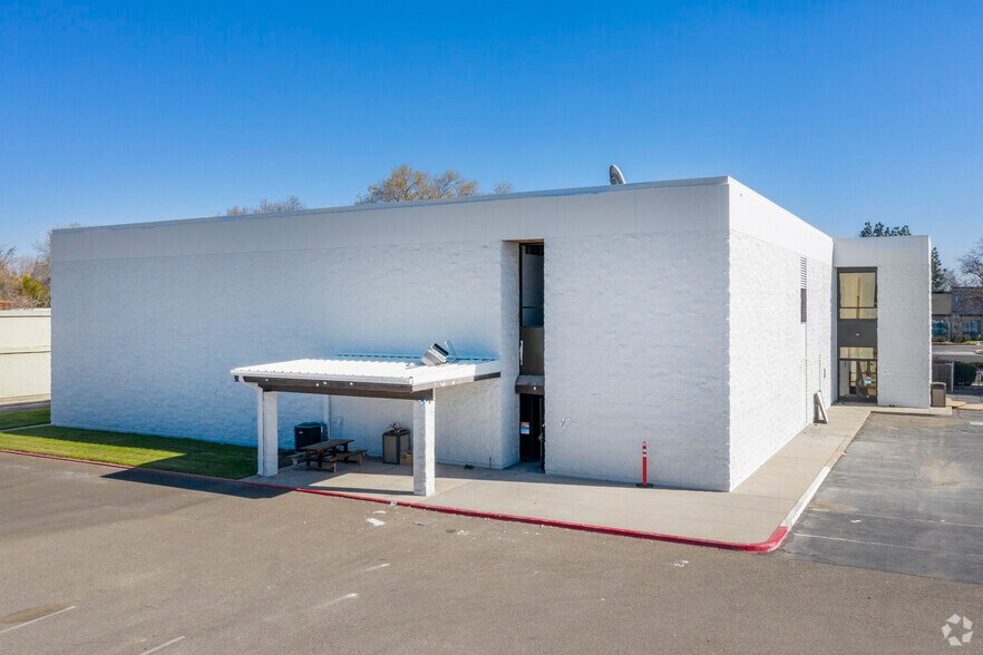 More Photos Of 3185 M St, Merced Medical For Sale