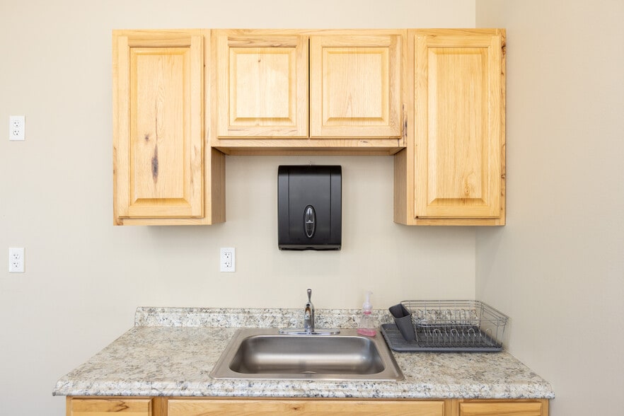 More Photos Of 412 Washington St, The Dalles Freestanding For Sale