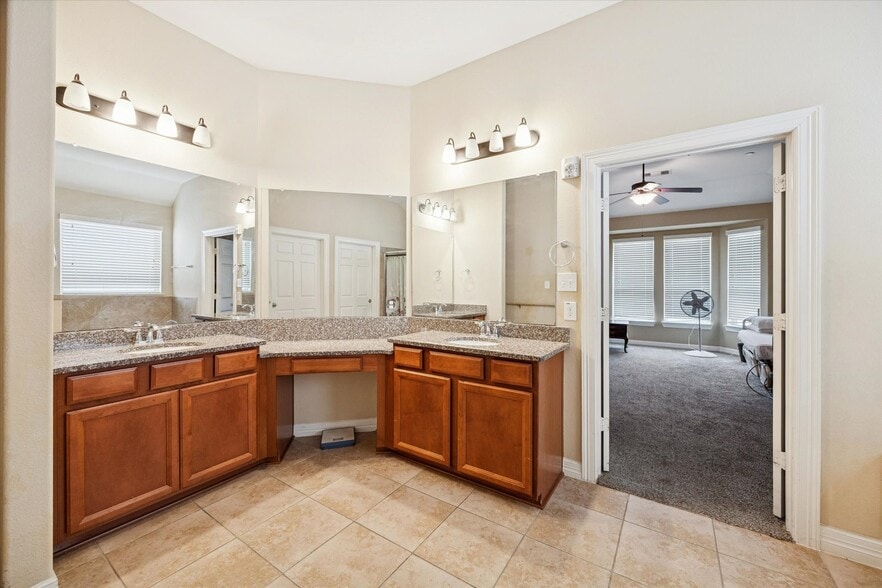 More Photos Of 4218 Brannon Branch Ct, Fulshear Healthcare For Sale