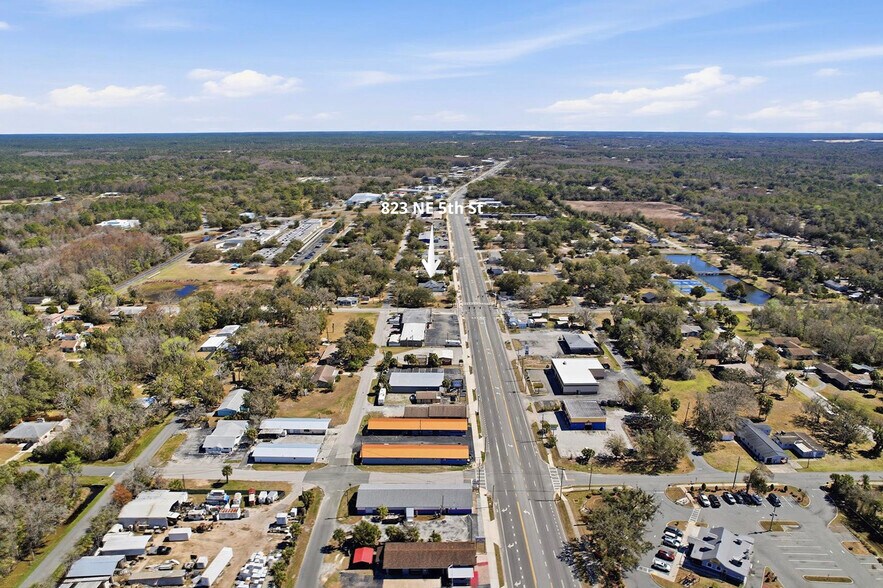 More Photos Of 823 NE 5th St, Crystal River Office For Sale