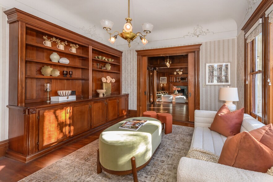 More Photos Of 8 Keller St, Petaluma Office Residential For Sale