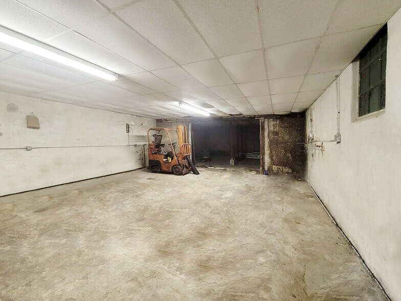 More Photos Of 434 W 154th St, New York Flex For Lease