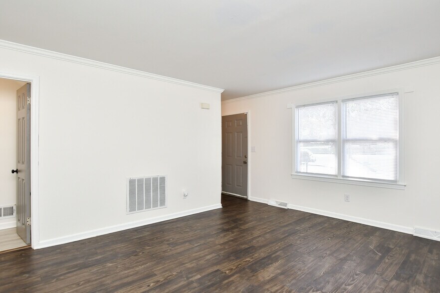 More Photos Of 1114 N Franklin Rd, Greenville Apartments For Sale