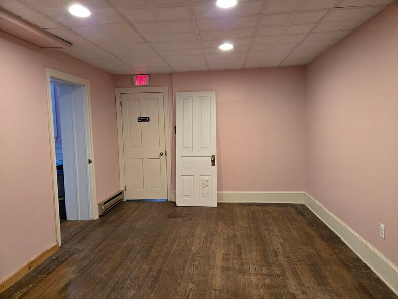 More Photos Of 224-226 Main St, East Greenville Storefront Retail Residential For Lease