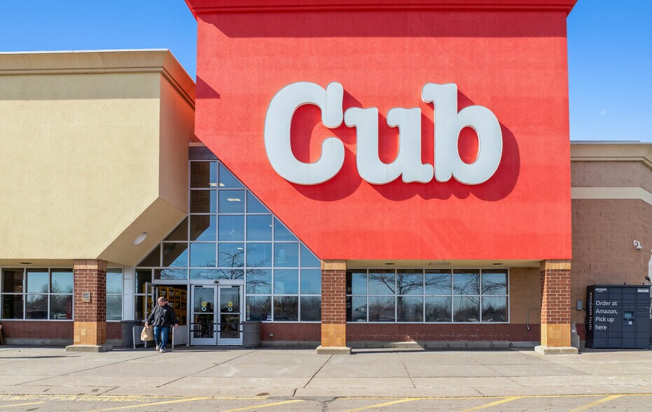 More Photos Of 2700 39th Ave NE, Saint Anthony Unknown For Sale