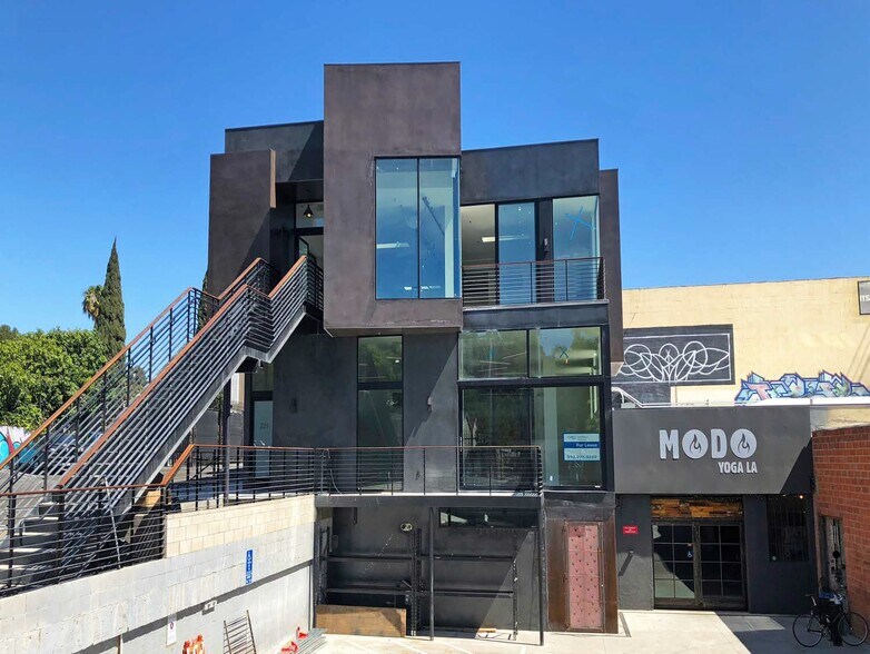 Primary Photo Of 2219 Aaron St, Los Angeles Loft Creative Space For Lease