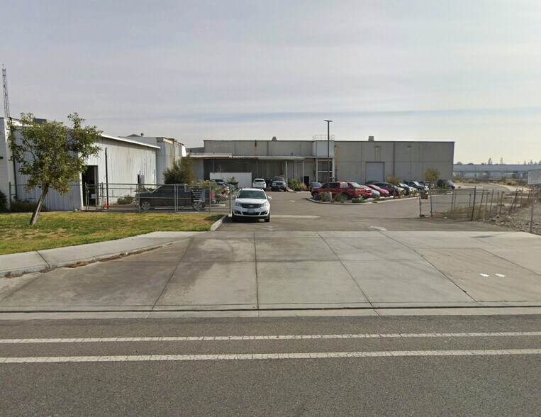 More Photos Of 201 S Cactus Ave, Rialto Manufacturing For Sale