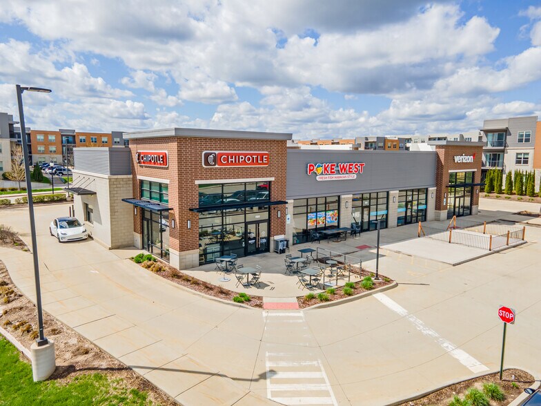 Primary Photo Of 2500-2510 N Randall Rd, Elgin General Retail For Sale