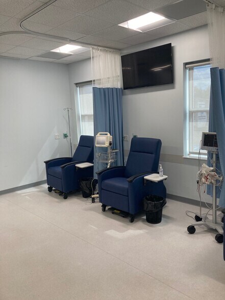 More Photos Of 6637 Gunn Hwy, Tampa Medical For Lease