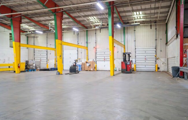 More Photos Of 99 Green St, Clinton Warehouse For Lease