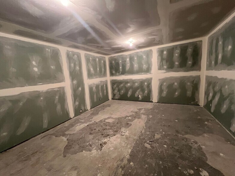 More Photos Of 421 Washington Blvd, Ogden General Retail For Sale