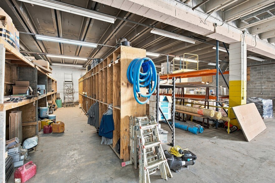 More Photos Of 6115 Robertson Ave, Nashville Warehouse For Lease