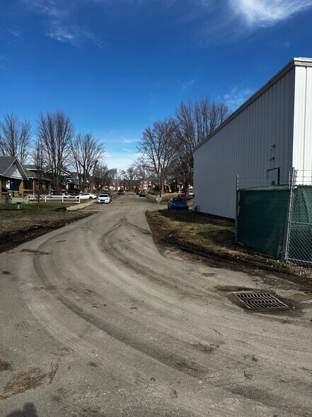 More Photos Of 214 Eugene Ave, Dayton Industrial For Sale