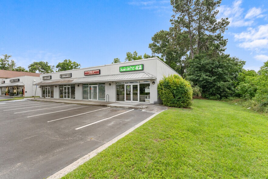 More Photos Of 10520 Abercorn St, Savannah Storefront For Lease