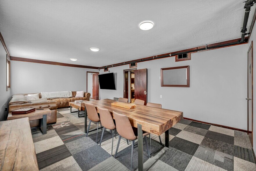 More Photos Of 1025 E Fifth Ave, Columbus Warehouse For Lease