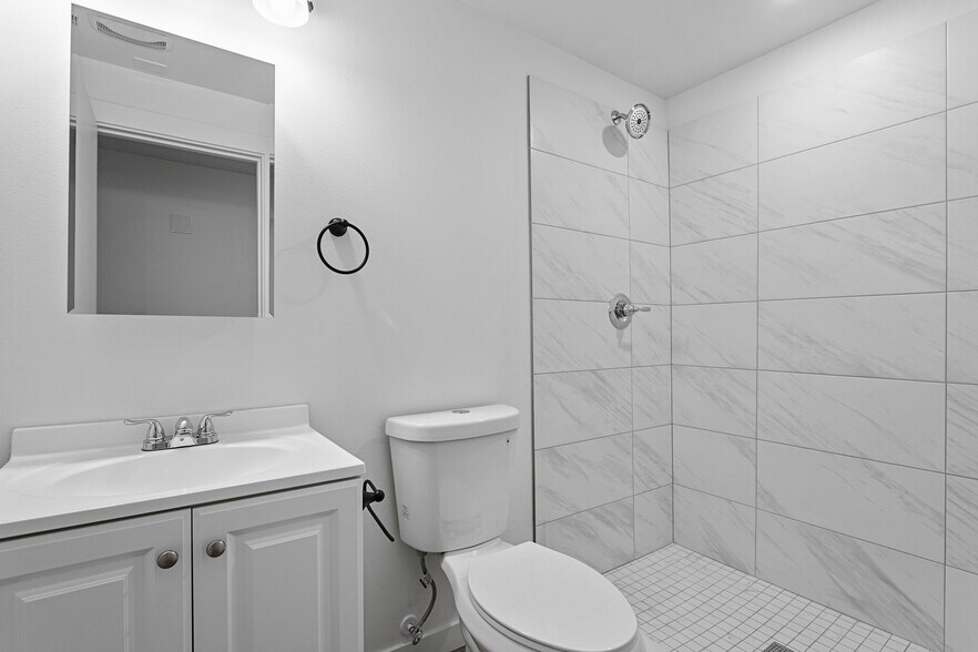 More Photos Of 1904 SE 80th Ave, Portland Apartments For Sale